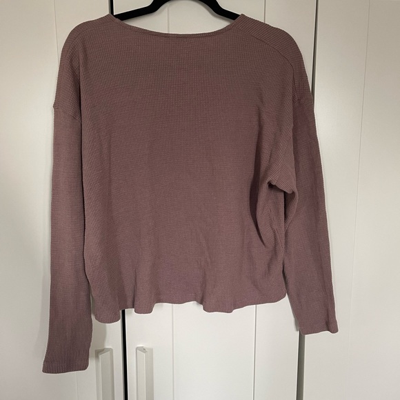 slightly cropped babaton waffle long sleeve - Picture 2 of 3